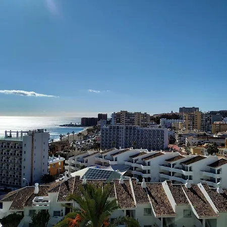 Deluxe In Benalbeach With Views Lejlighed
